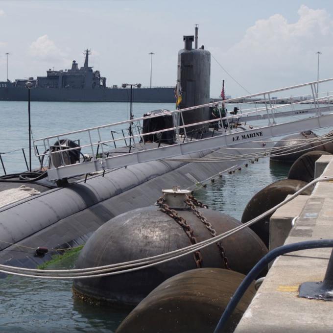Las defensas hidroneumáticas se adaptan especialmente a los submarinos