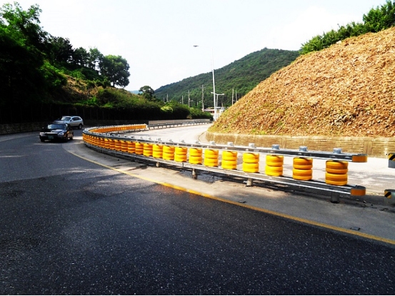 Barrera segura EVA Material Safety Roller Barrier 0 del tráfico por carretera