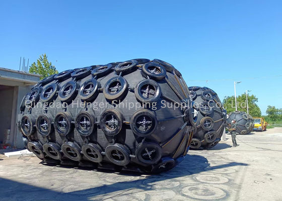 Calidad Two-year Warranty Pneumatic Rubber Fender 2.5*5.5M For Vessel Berthing fábrica