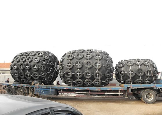 Calidad Nave blanca lechosa de goma Gray Durable Marine Fenders de 0.7*1.5~1.0*1.5 STS STD 50KP fábrica