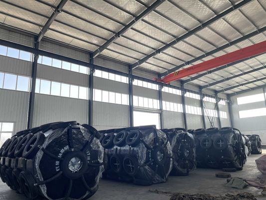 Calidad defensa llenada espuma de los 2X4m con el grueso de cadena de la densidad 19m m Polyurea del ³ de la red los 70kg/M fábrica