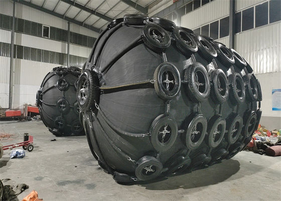 Calidad ISO17357 defensa de goma neumática del negro 50Kpa del estándar los 3.3*6.5M en venta fábrica