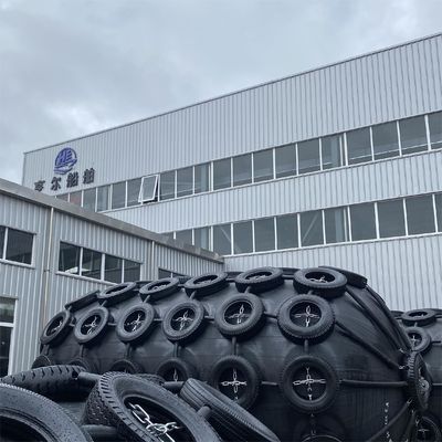 Calidad Custom Manufacturing Pneumatic Rubber Fender with 24 Months Shelf Life and Safety Valve Included for No Performance Deterioration fábrica