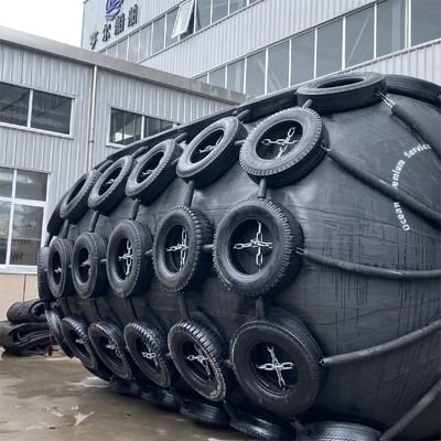 Calidad Three-Year Warranty Pneumatic Rubber Fender 2.0*4.5M For Dock Anti-Collision fábrica