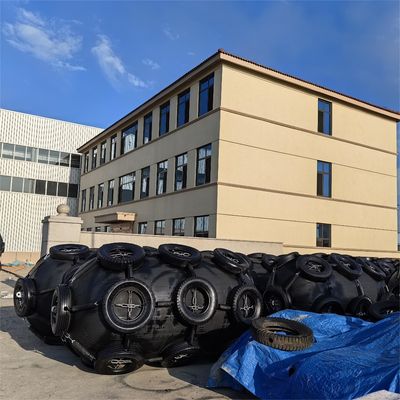 Calidad Two-year Warranty Pneumatic Rubber Fender 2.5*5.5M For Vessel Berthing fábrica