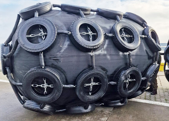 Calidad Barco a Barco 50kpa / 80kpa flotante / neumático / caucho de Yokohama fábrica