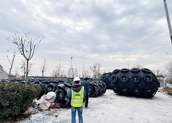 Calidad Alto rendimiento personalizable STS STD espuma llena de guardabarros resistente a choques fábrica
