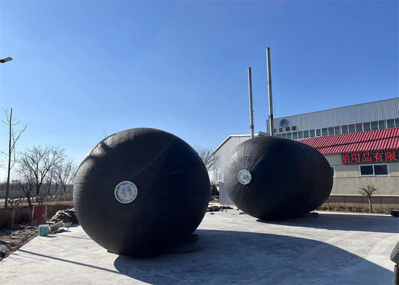 Calidad Fener de puerto neumático para protección de buques fábrica