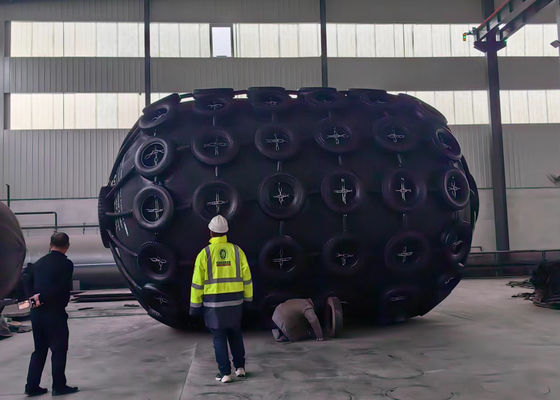 Calidad 50kPa/80kPa Pneumatic Marine Fender and Inflatable Dock Fender with 1M-6.5M Length for Ship-to-Ship and Ship-to-Dock Protection fábrica