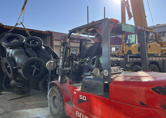 Calidad 3.3 mx6.5 m Parrilla flotante neumática de caucho de tipo Yokohama fábrica