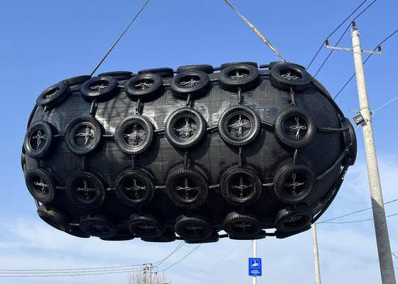Calidad 6 to 12 Years Design Life Pneumatic Marine Fender with 50kPa/80kPa Working Pressure for Ship-to-ship and Ship-to-dock Protection fábrica