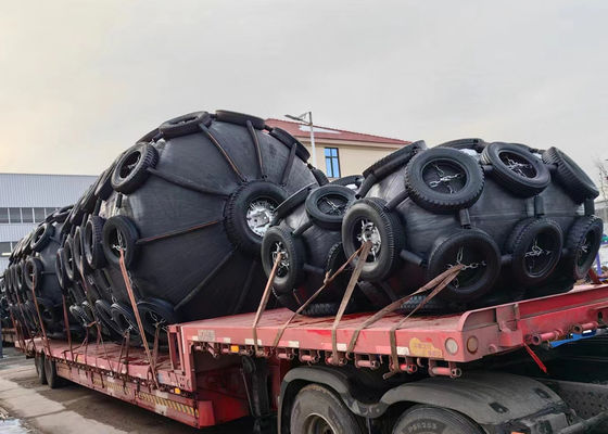 Calidad 6 to 12 Years Design Life Pneumatic Marine Fender with 50kPa/80kPa Working Pressure for Ship-to-ship and Ship-to-dock Protection fábrica