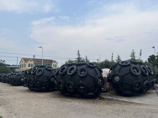 Calidad Fenders de caucho marino de tipo red de 80KPa de alta durabilidad y larga duración para atraques de buques fábrica
