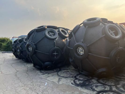 Calidad Buena calidad STS 50Kpa Fender de caucho neumático negro Fender de tipo Yokohama fábrica