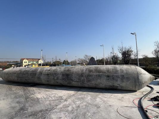 Calidad Resistencia de caucho y fibra sintética Bolsa de aire de caucho marino Excelente presión de explosión 0,3 MPa a 0,5 MPa Ideal para aplicaciones marinas fábrica