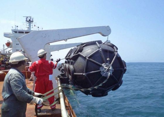 Calidad Tela sintética del cordón de neumático de la defensa de goma marina de la defensa del muelle para el puerto a la nave de la protección fábrica