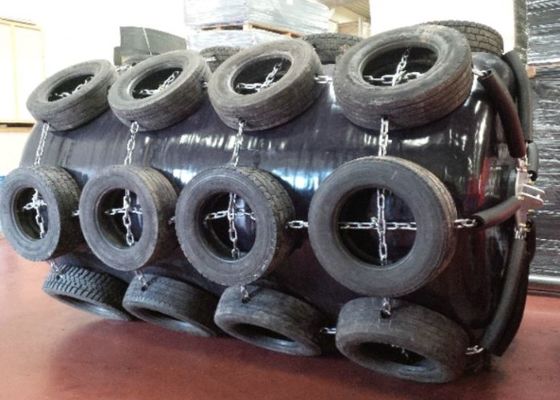 Calidad ISO 17357 Certified EVA Foam Filled Fender with Customizable Density 70-110kg/m³ and 0.5m-4.8m Diameter for Marine Use fábrica