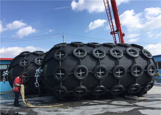 Calidad Corrosión anti galvanizada defensa de goma flotante neumática de la red de la cadena de neumático de la naturaleza fábrica