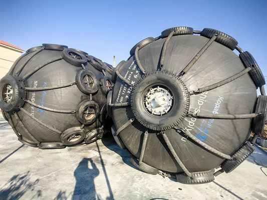 Calidad Absorción de energía 300-5000KJ Fender neumático de caucho Buena resistencia a la abrasión Partes marinas fábrica