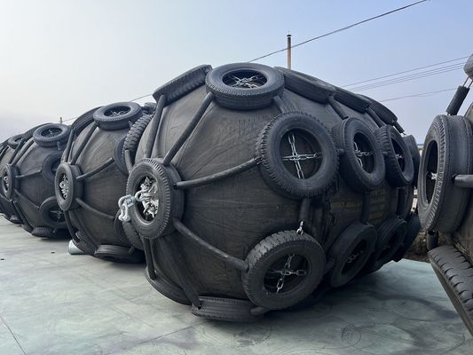 Calidad Defensas neumáticas Yokohama para atraque de barcos marinos de 50 Kpa y 80 Kpa fábrica
