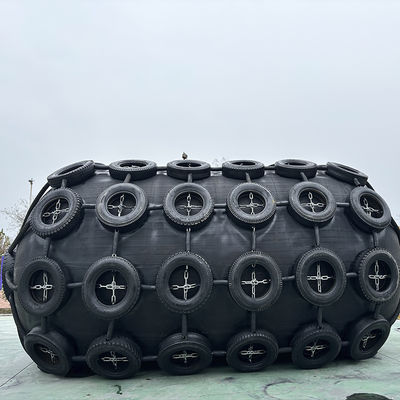 Calidad 50kPa Pneumatic Marine Fender Yokohama Fender for Ship-to-ship with 6-10 Years Lifespan fábrica