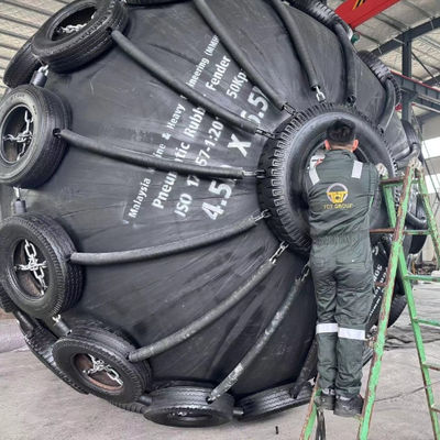 Calidad Defensa neumática de goma anticorrosiva para entornos de agua salada fábrica
