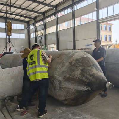 Calidad Bolsa de aire de goma inflable neumática para el lanzamiento de barcos y elevación marina fábrica
