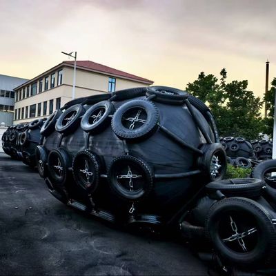 Calidad Sistema de protección del muelle marítimo de caucho neumático duradero adecuado para buques barcas y puertos Absorción de impactos fábrica
