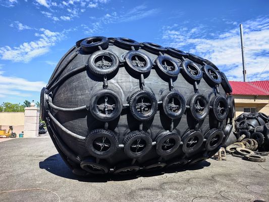 Calidad Fender de caucho neumático conforme a la norma ISO17357 con tamaños personalizados de 0,3 a 4,8 M y presión de 50kpa fábrica