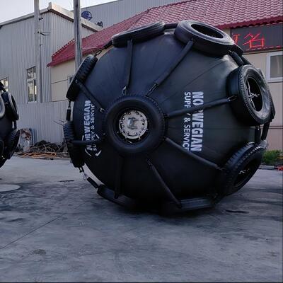 Calidad Net Type Pneumatic Rubber Fender Diameter 0.5m To 4.5m Marine Fender System Designed To Provide Superior Dock Protection fábrica