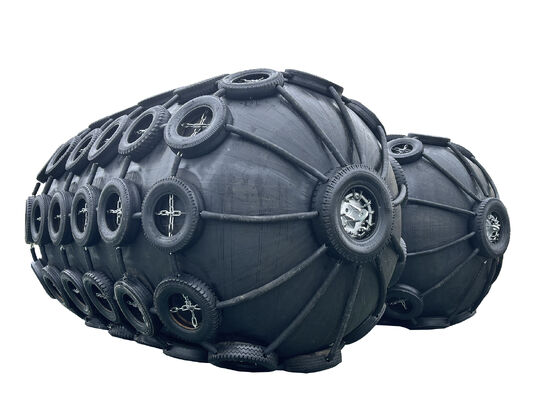 Calidad Defensa de goma neumática con válvula de seguridad incluida, que ofrece resistencia a la intemperie y barandilla de protección contra colisiones tipo rodillo para la seguridad del atraque de buques. fábrica