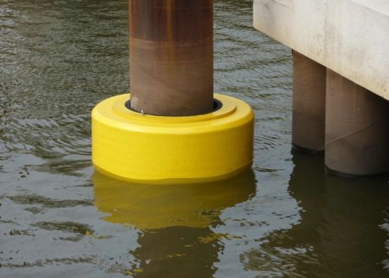 Calidad Rendimiento del diámetro los 4.5m de la defensa de Marine Solid Foam Cylindrical Rubber alto fábrica