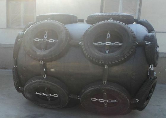 Calidad El alto rendimiento Marine Floating Fenders hace espuma las defensas llenadas del barco fábrica