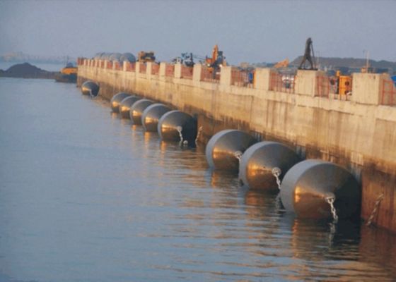 Calidad High Density Foam Core Foam Filled Fender with High Energy Absorption Capacity and Positive Buoyancy for Marine Protection fábrica