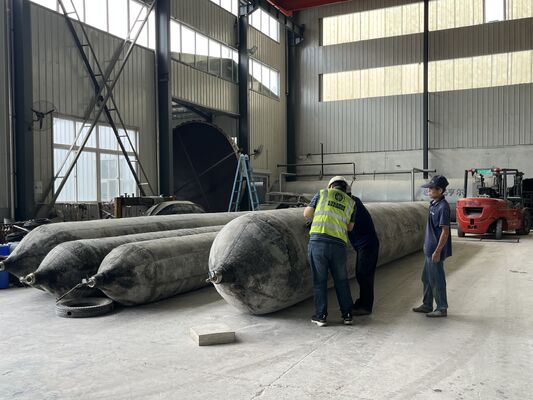 Calidad Anti Corrosion Marine Rubber Airbag for Long Term Saltwater Service with 0.8-3 M Diameter fábrica