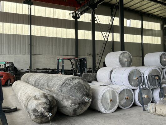 Calidad Marine Rubber Airbag with High Grip Surface Pattern for Stable Shipyard Positioning in 0.8-3 M Diameter and 4-25 M Length fábrica