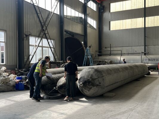 Calidad Marine Rubber Airbag with High Grip Surface Pattern for Stable Shipyard Positioning in 0.8-3 M Diameter and 4-25 M Length fábrica