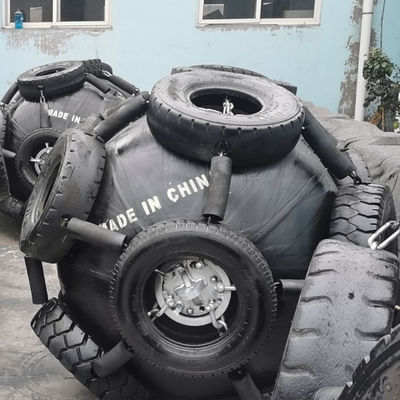 Calidad Certificado de goma neumático de la defensa CCS de D3.3x6.5m Yokohama fábrica