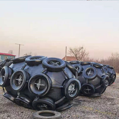 Calidad Defensa de goma neumática personalizada con tamaños disponibles de 0.3-4.8 M y presión de 50kpa y 80kpa para aplicaciones de defensa de barcos fábrica