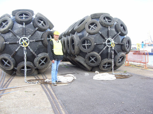 Calidad Defensa de goma neumática de D2.5x5.5m Yokohama con buena tirantez del aire fábrica