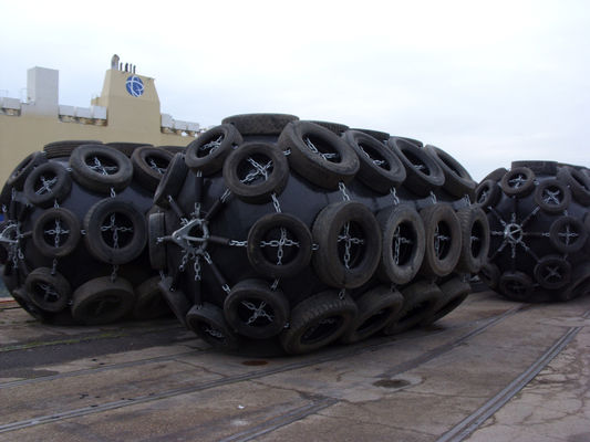 Calidad Defensa de goma certificada 50kpa D1.5M*L3.0M de Marine Iso 17357 Yokohama fábrica