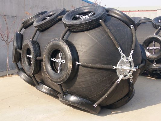 Calidad 50kpa 80kpa Marine Fenders With Chain Type neumática Marine Black fábrica