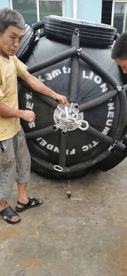 Calidad Tipo diámetro de Yokohama de las defensas los 0.5m-3.3m de Marine Rubber Fender Marine Pier fábrica