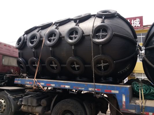Calidad Redes de la cuerda que flotan el tipo neumático defensa de Marine Fender d de las defensas de goma neumáticas fábrica