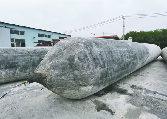 Calidad Airbag de caucho marino con capa indicadora de desgaste para lanzamiento de barcos de 0,8-3 M de diámetro y 4-25 M de longitud fábrica