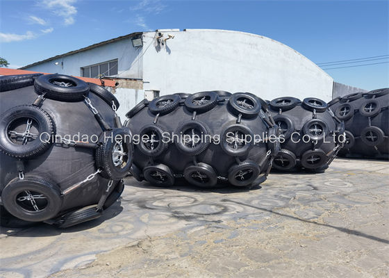 Calidad Fender de caucho neumático certificado ISO17357 con una vida útil de 24 meses y compatibilidad VLCC ULCC fábrica